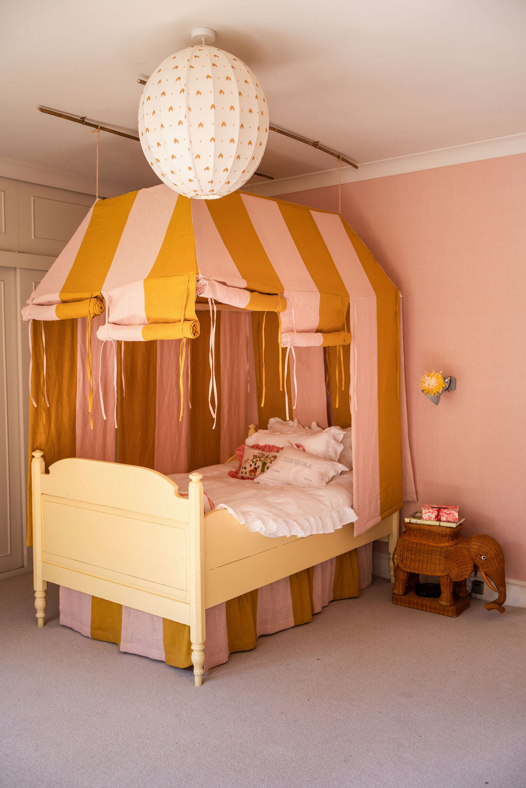 Paper-Backed Light Weight Fine Weave Linen Wallcovering English Rose
