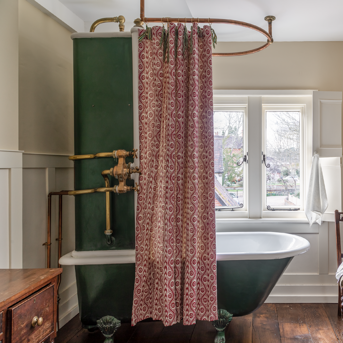 Shower curtain in volga's ruslan dual use printed linen red/natural