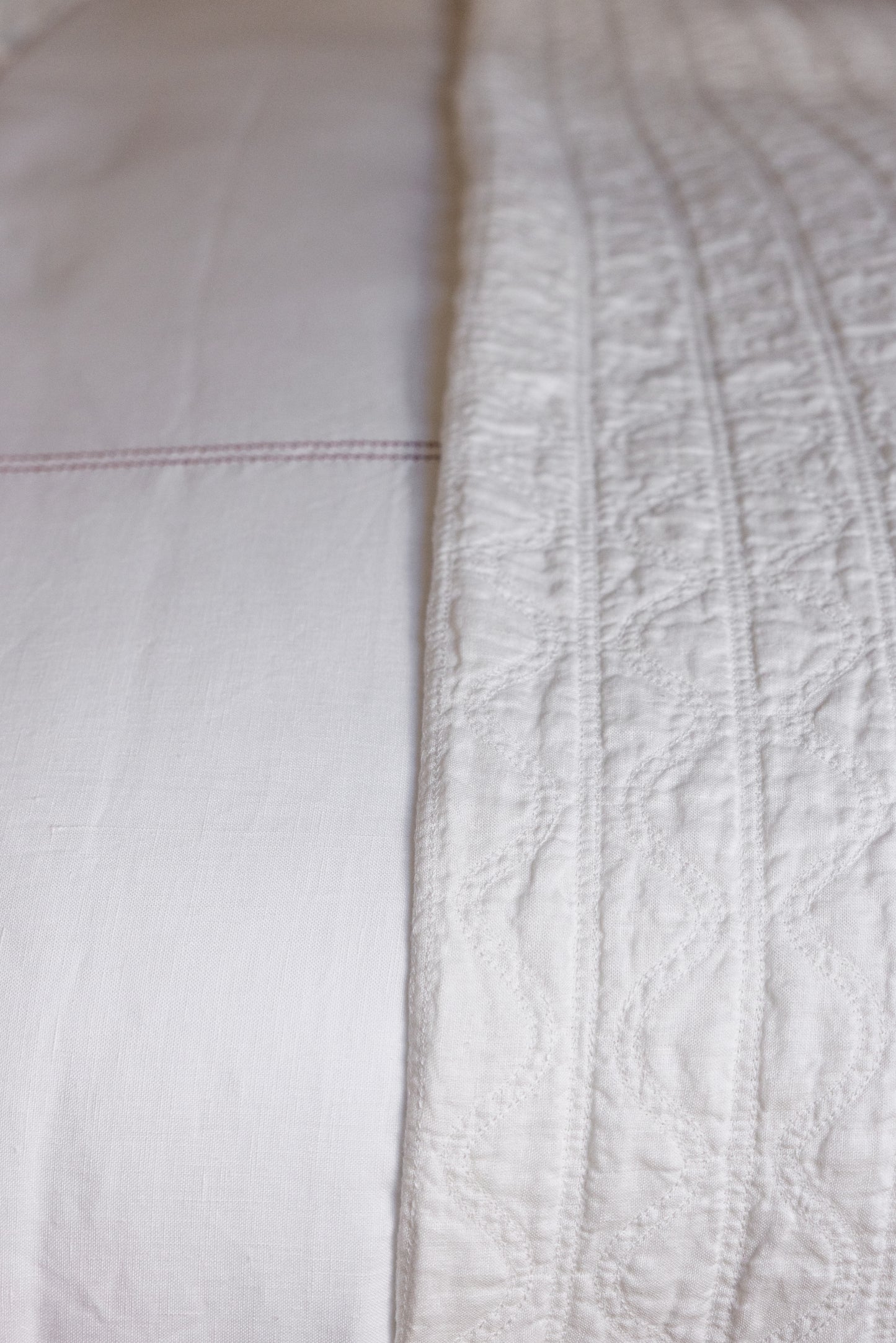 Ruslan Quilt in Ivory White