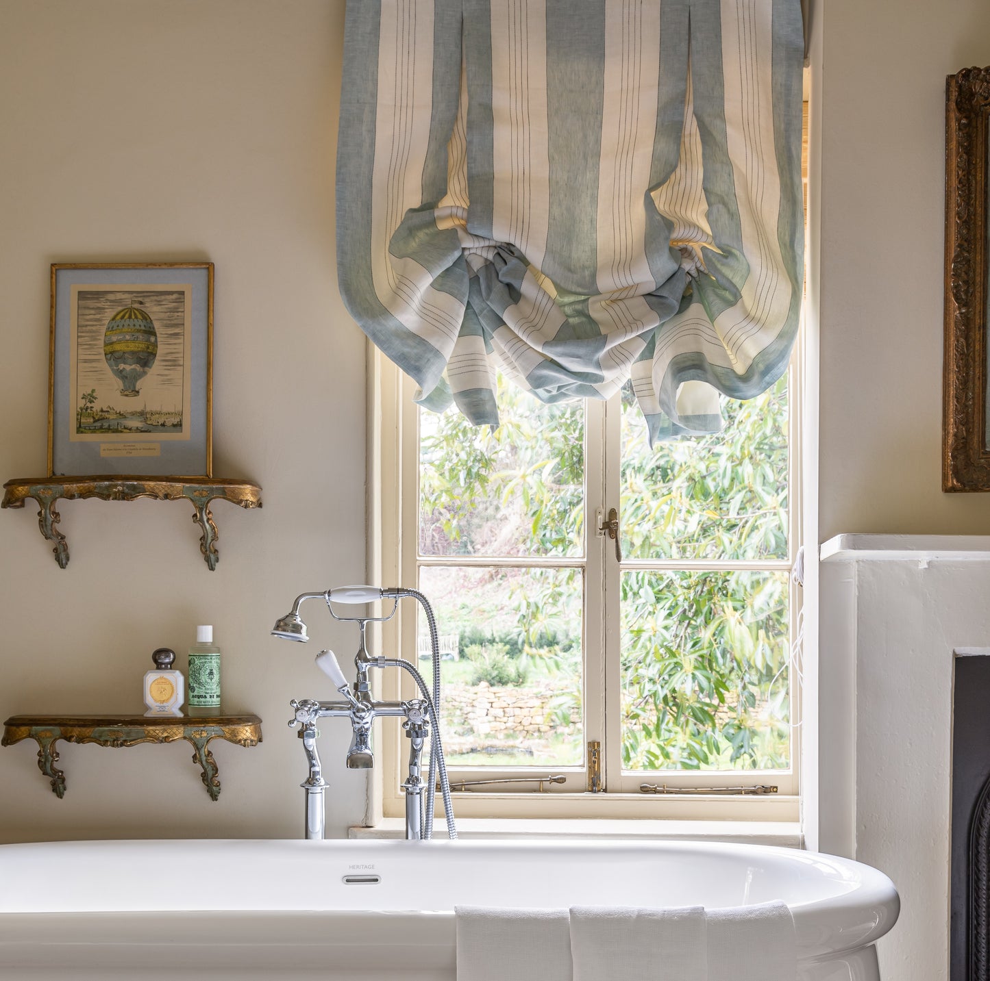 Broad Stripe Linen (Horizontal stripes) Parma Grey/White