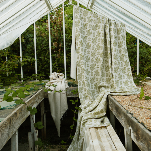 Flora Dual Use Archive Print in Fern Green/Natural