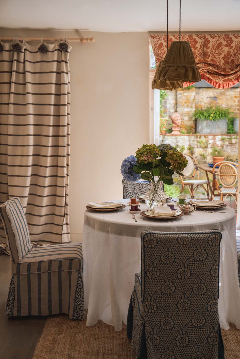 Double Hemstitch Check Round Tablecloth