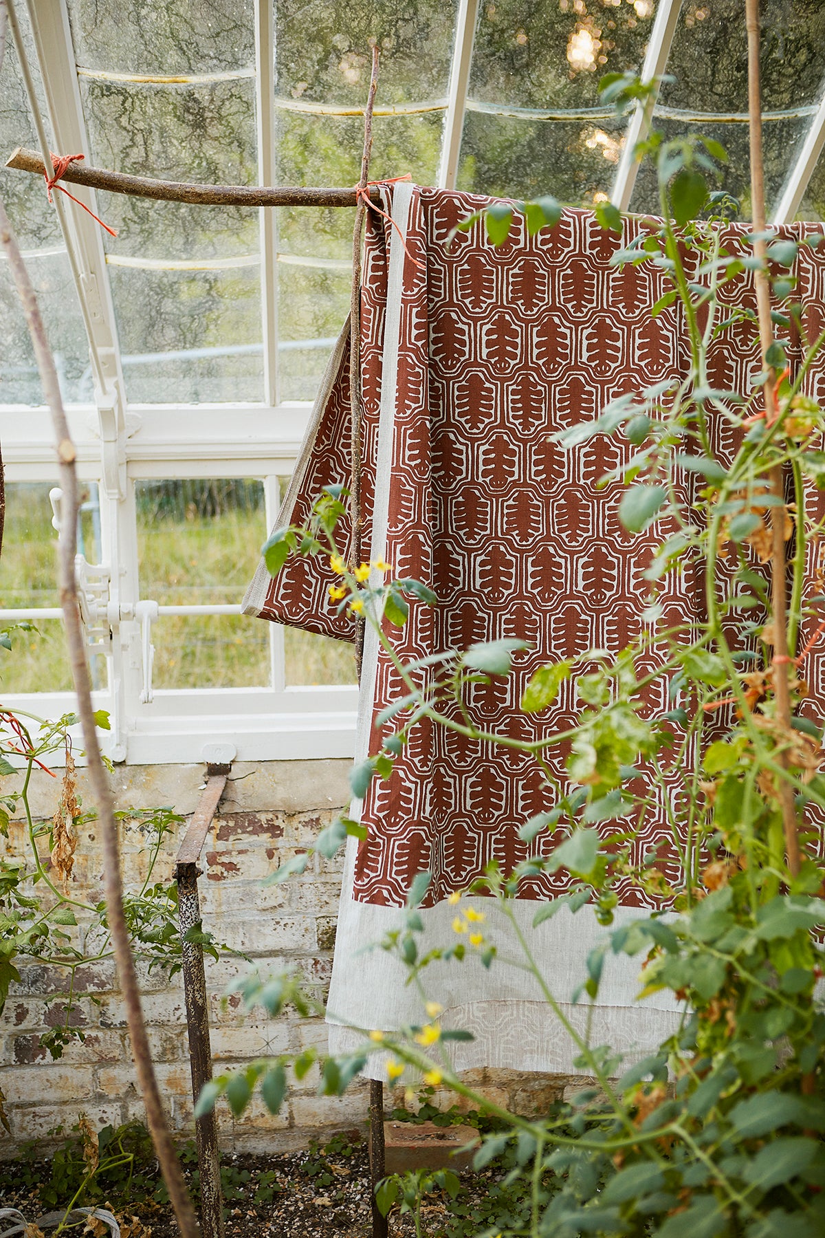 Inuit Rust Print - Volga Linen