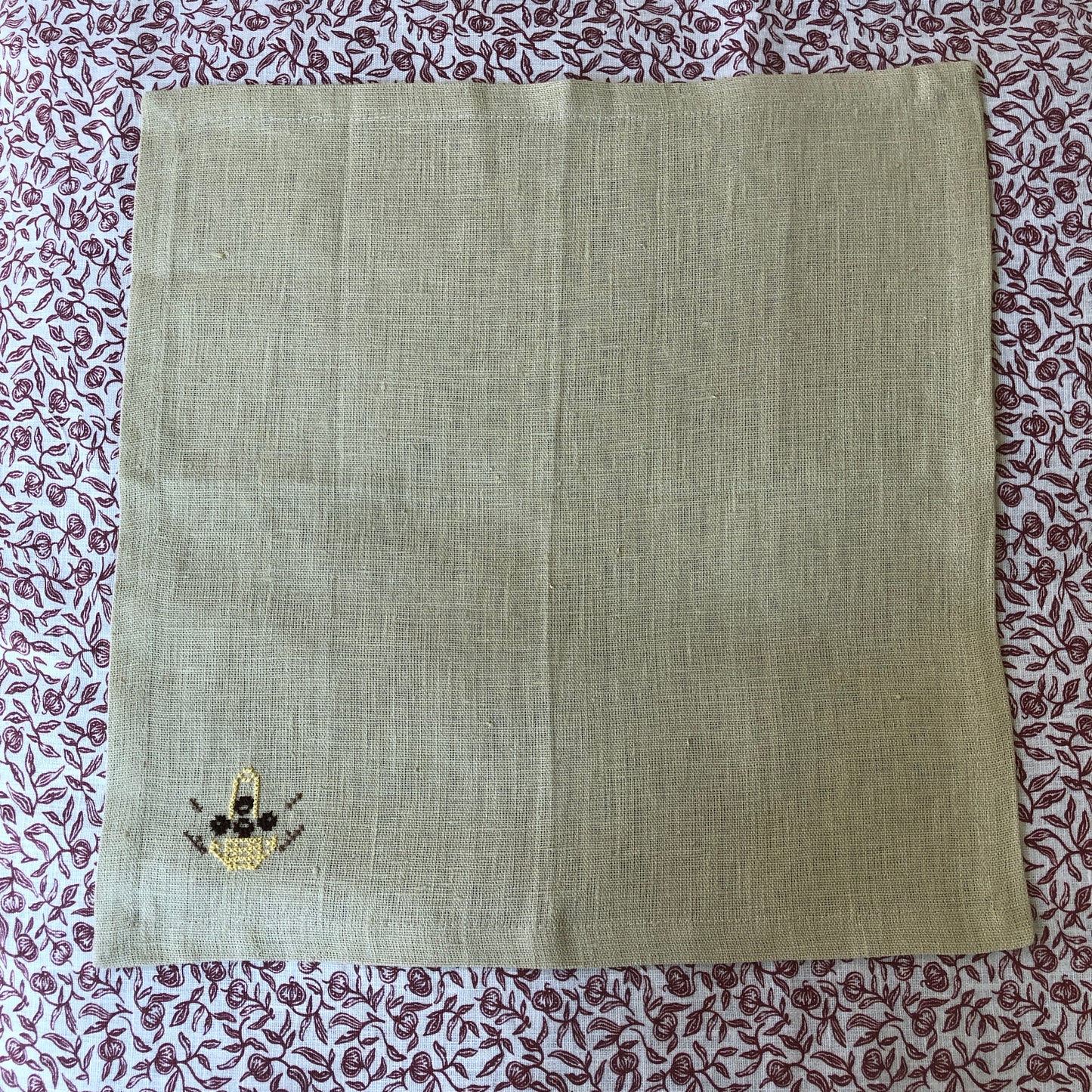 Napkin Pale Gold Napkin With Palestinian Egg Basket Hand Embroidery