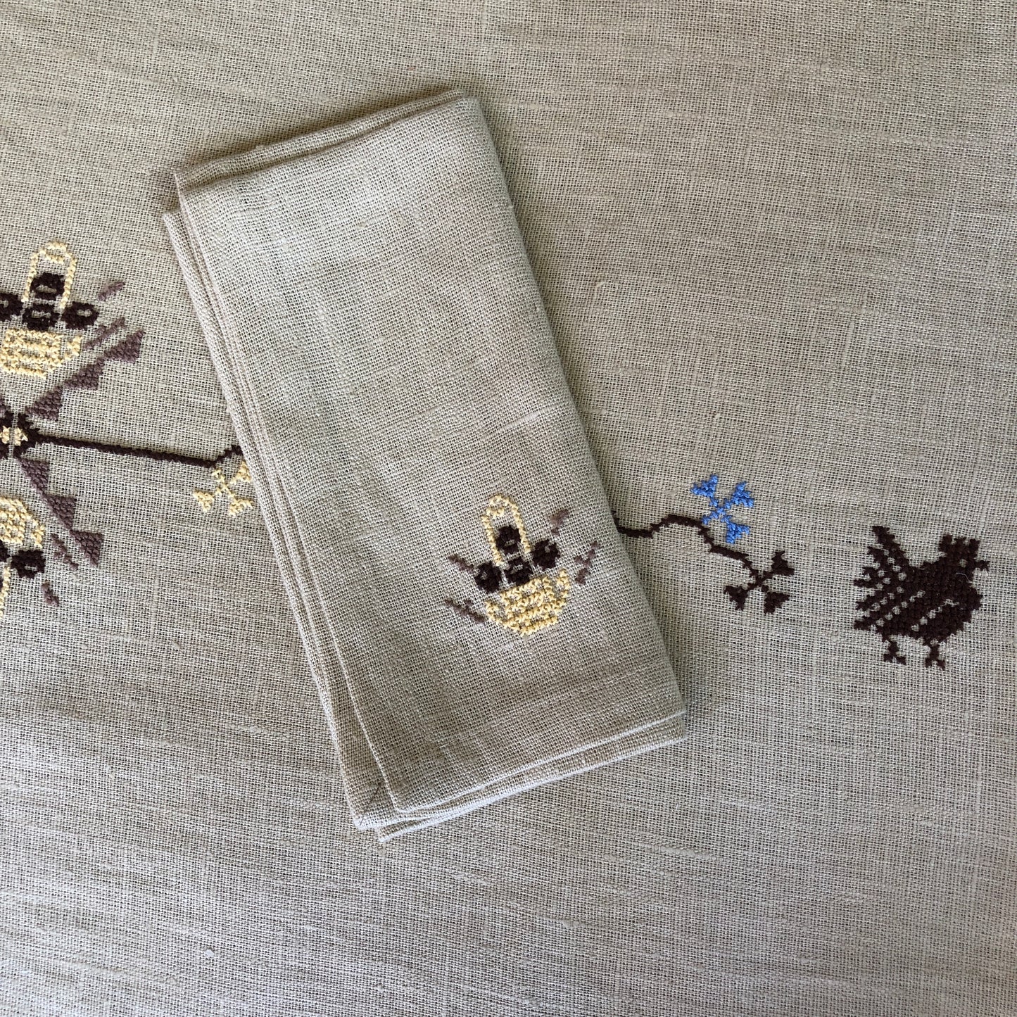 Napkin Pale Gold Napkin With Palestinian Egg Basket Hand Embroidery