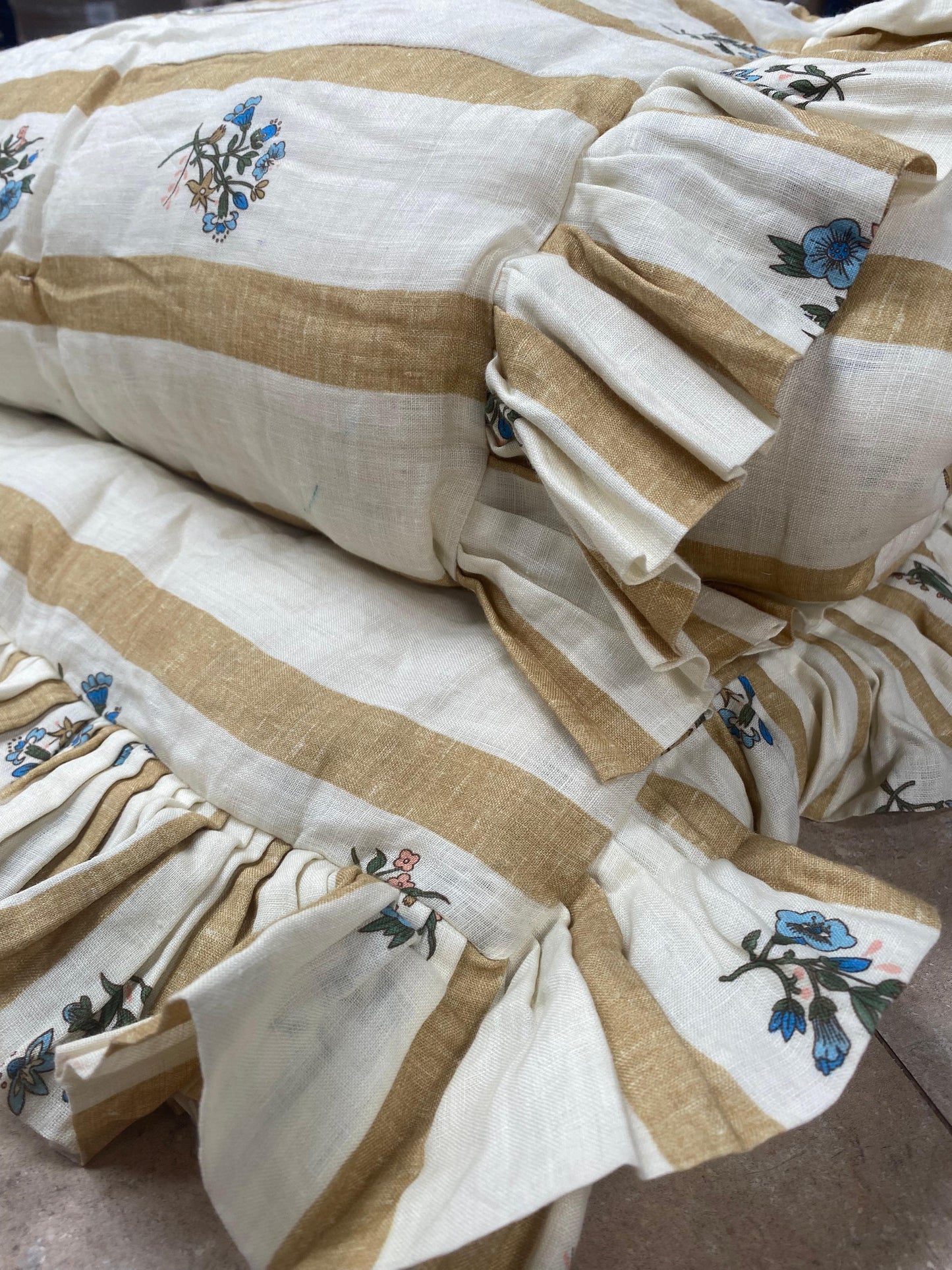 Sample Eiderdown Flax & Field Flower Posy Stripe Ochre