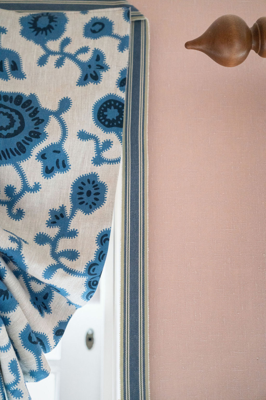 Light Weight Fine Weave Linen English Rose
