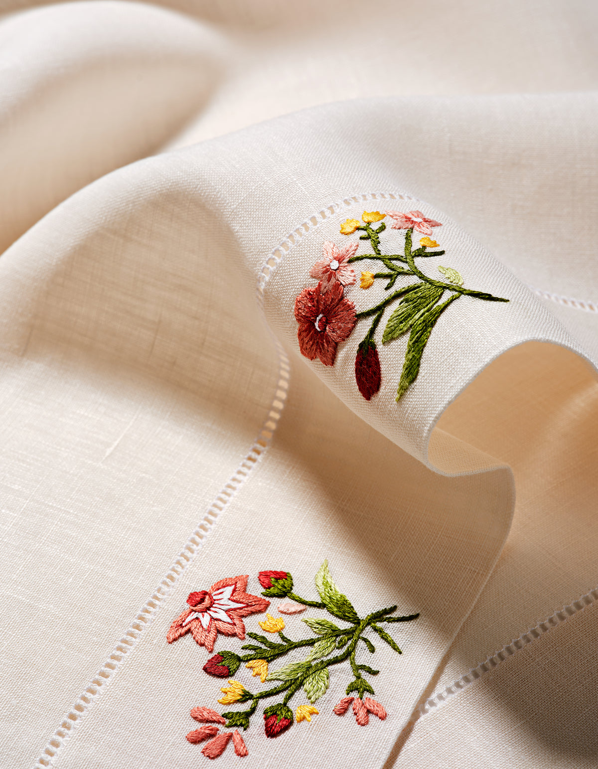 Field Flower Hand Towel in Natural White with Scarlet Broderie