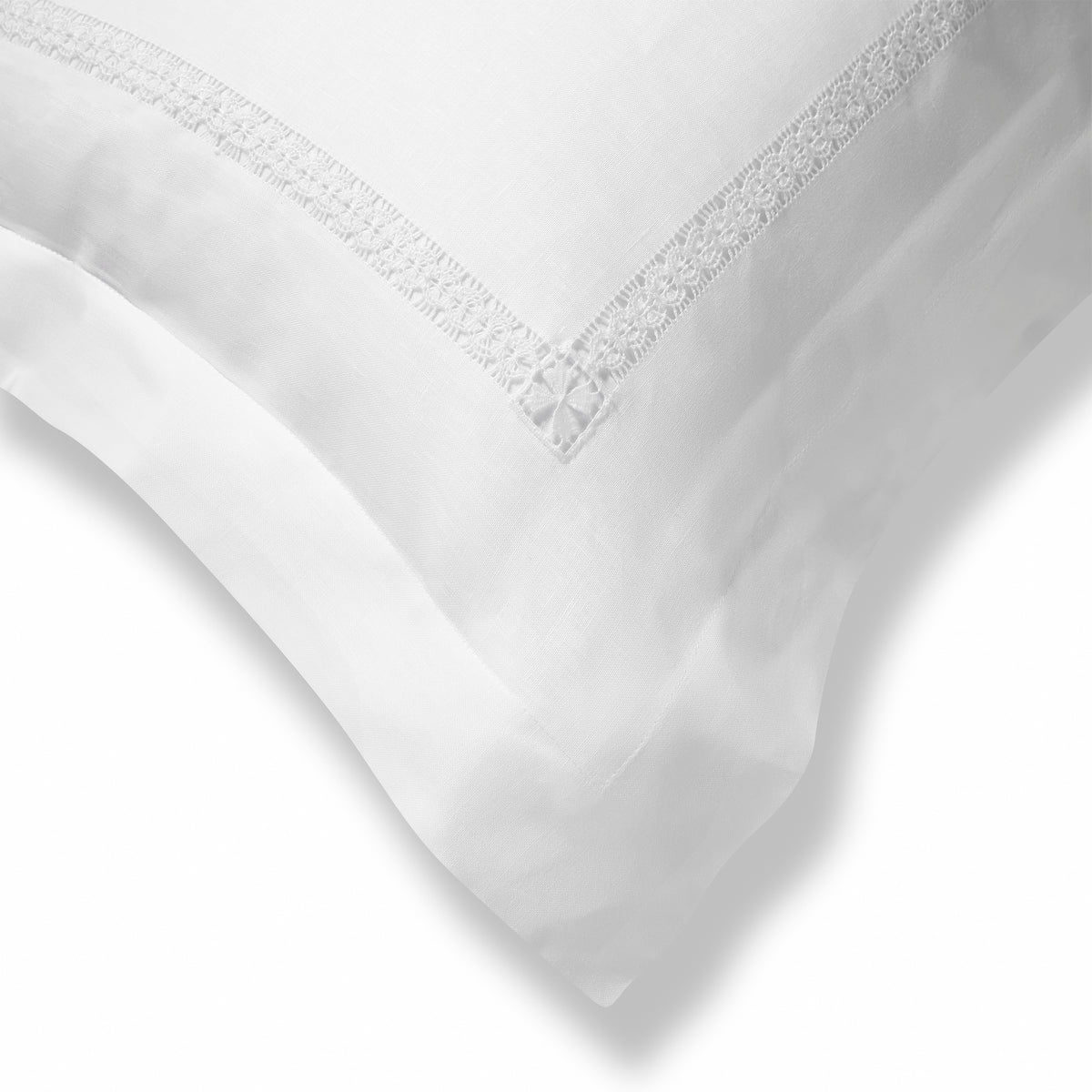 Eugenie Oxford Pillowcase in Pure White with Ajoure